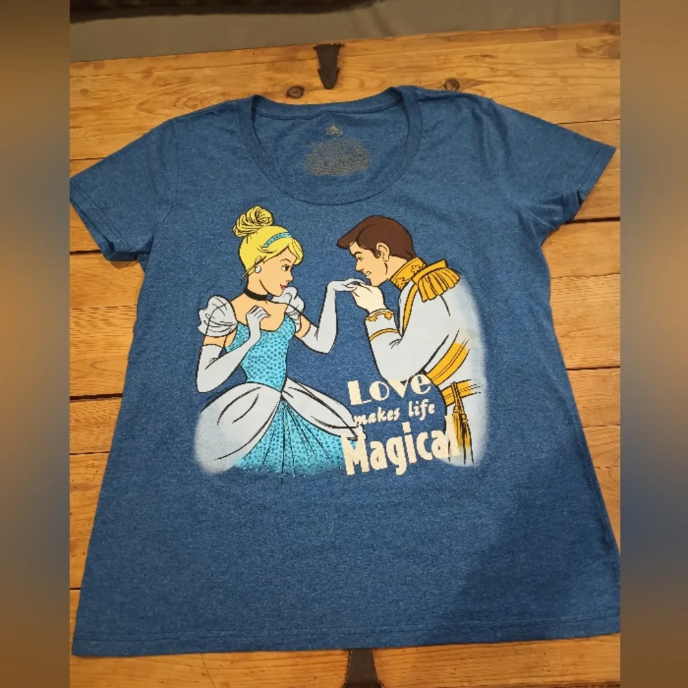 Disney Cinderella/Prince Charming Blue Tee with Gold Logo XL - Picture 2 of 8